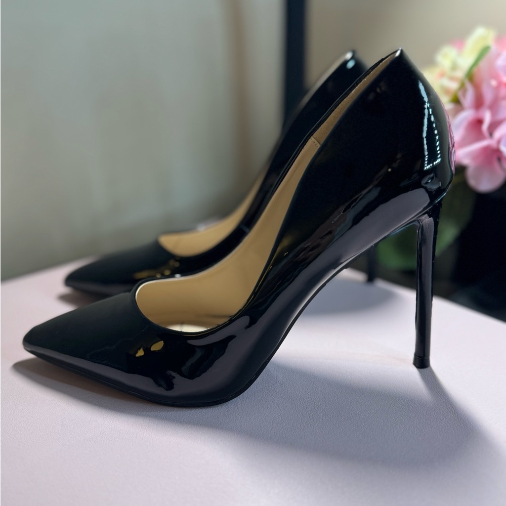 WOMENS BLACK CLOSED TOE HEELS | SHINY LEATHER | SIZE 8 | BRAND NEW
